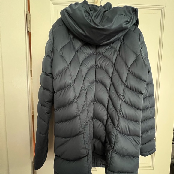 PATAGONIA WOMENS JACKET SIZE M - Picture 2 of 8